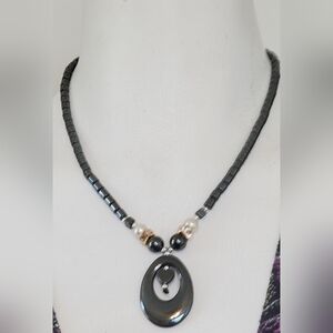 Elegant Black Hermatite/Pearl Oval Necklace, New Never Worn